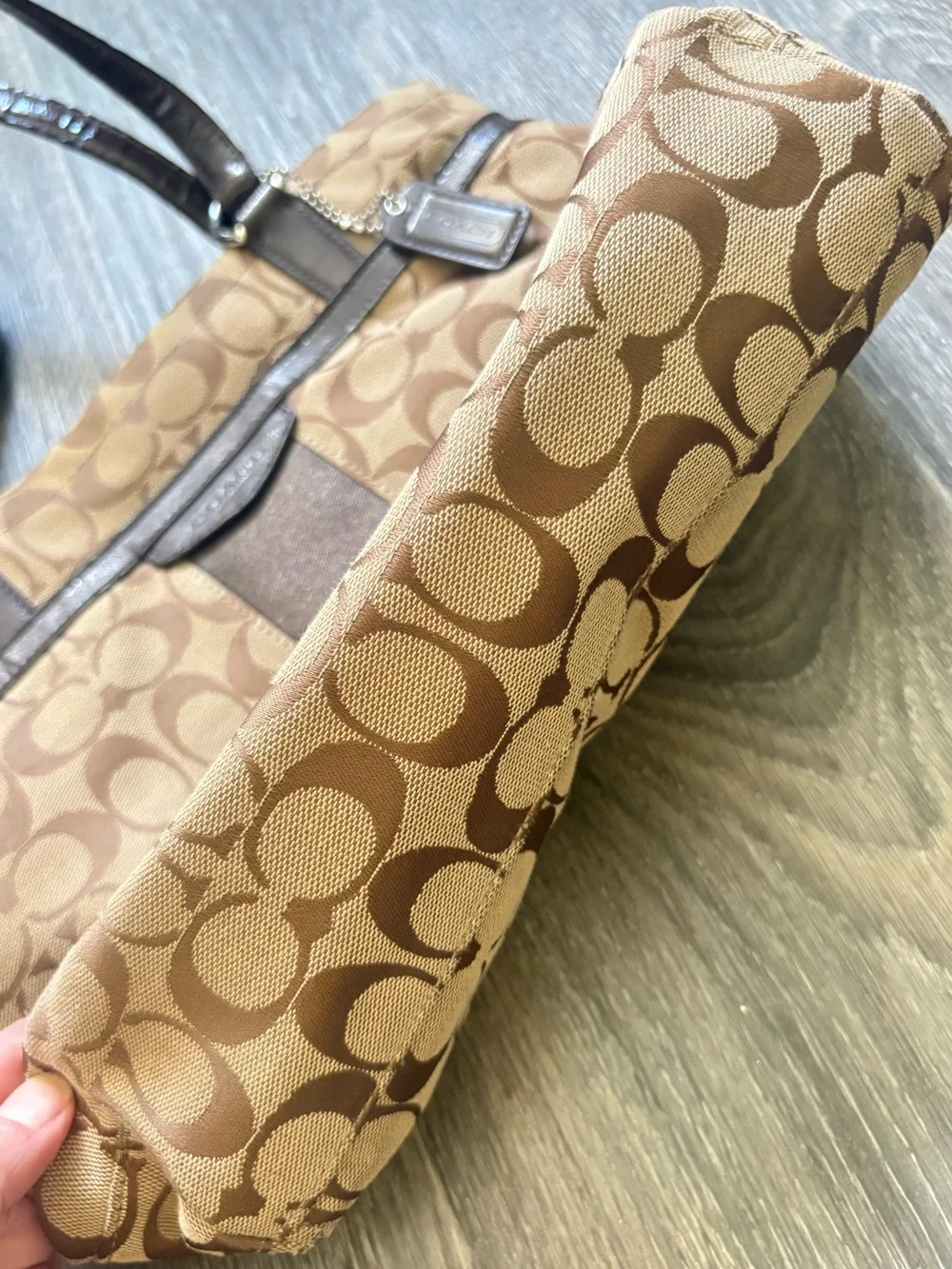 Coach canvas tote shoulder bag with signature Cs brown
